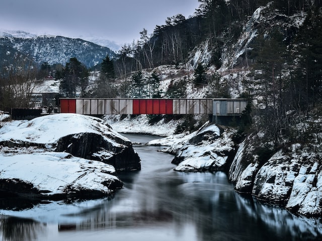 惠崇春江晚景 古诗(《江雪》赏析)